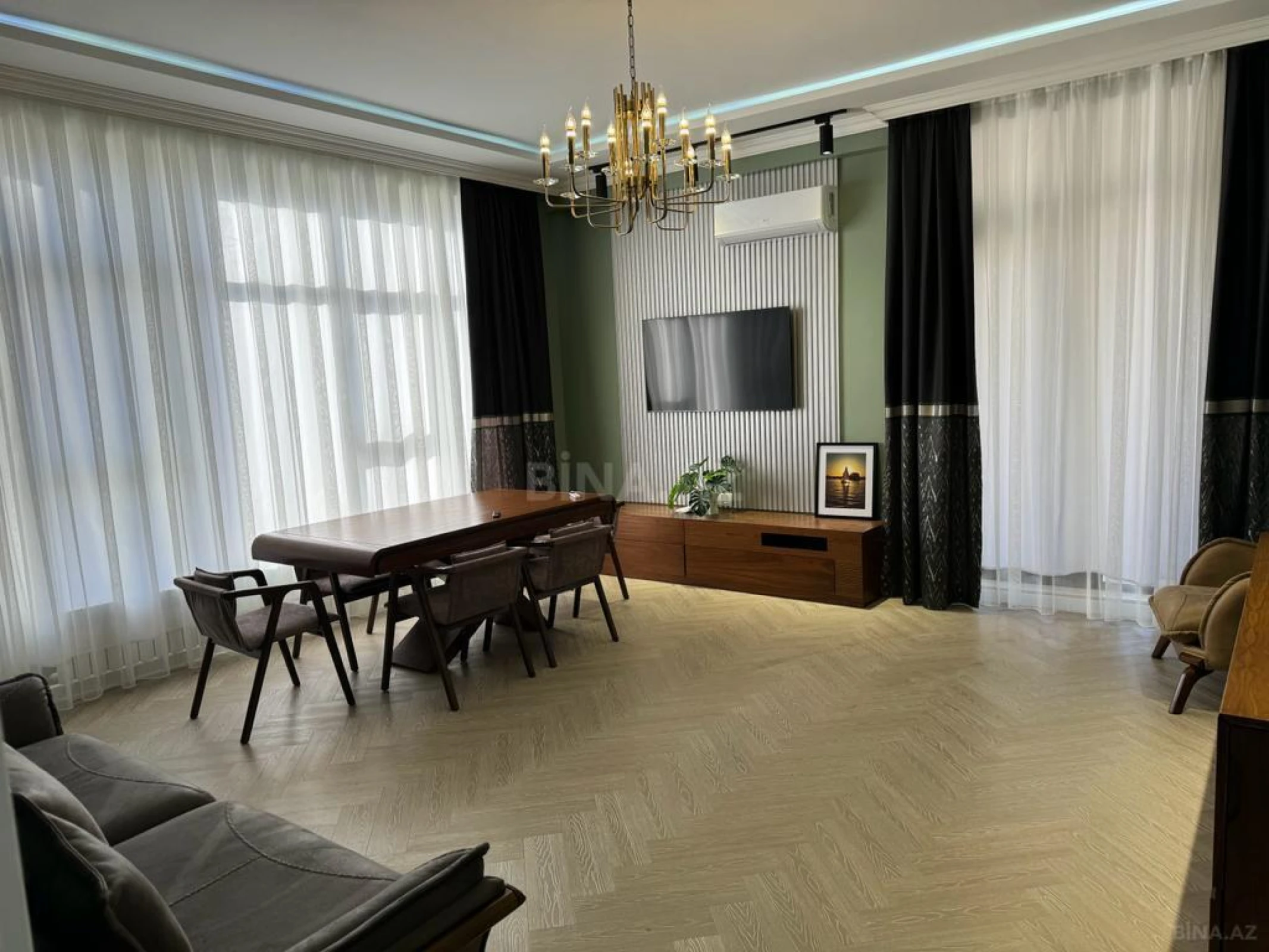 Kirayə verilir 3 otaqlı mənzil 117 m²