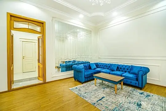 Satılır 5 otaqlı mənzil 180 m² — Bakı, Sahil qəs. 5 otaq 180.00 m²