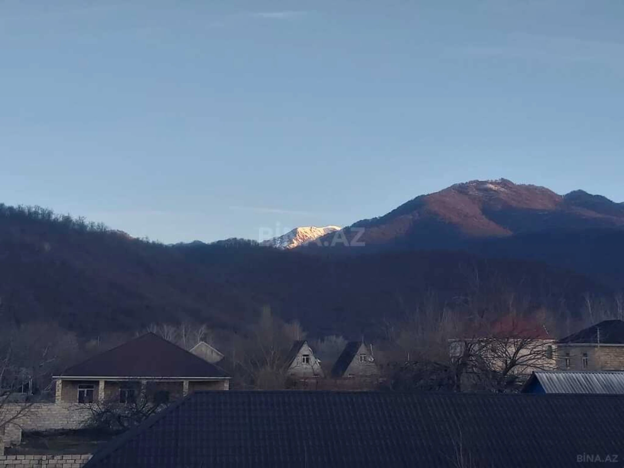 Satılır 8 otaqlı həyət evi 267 m²