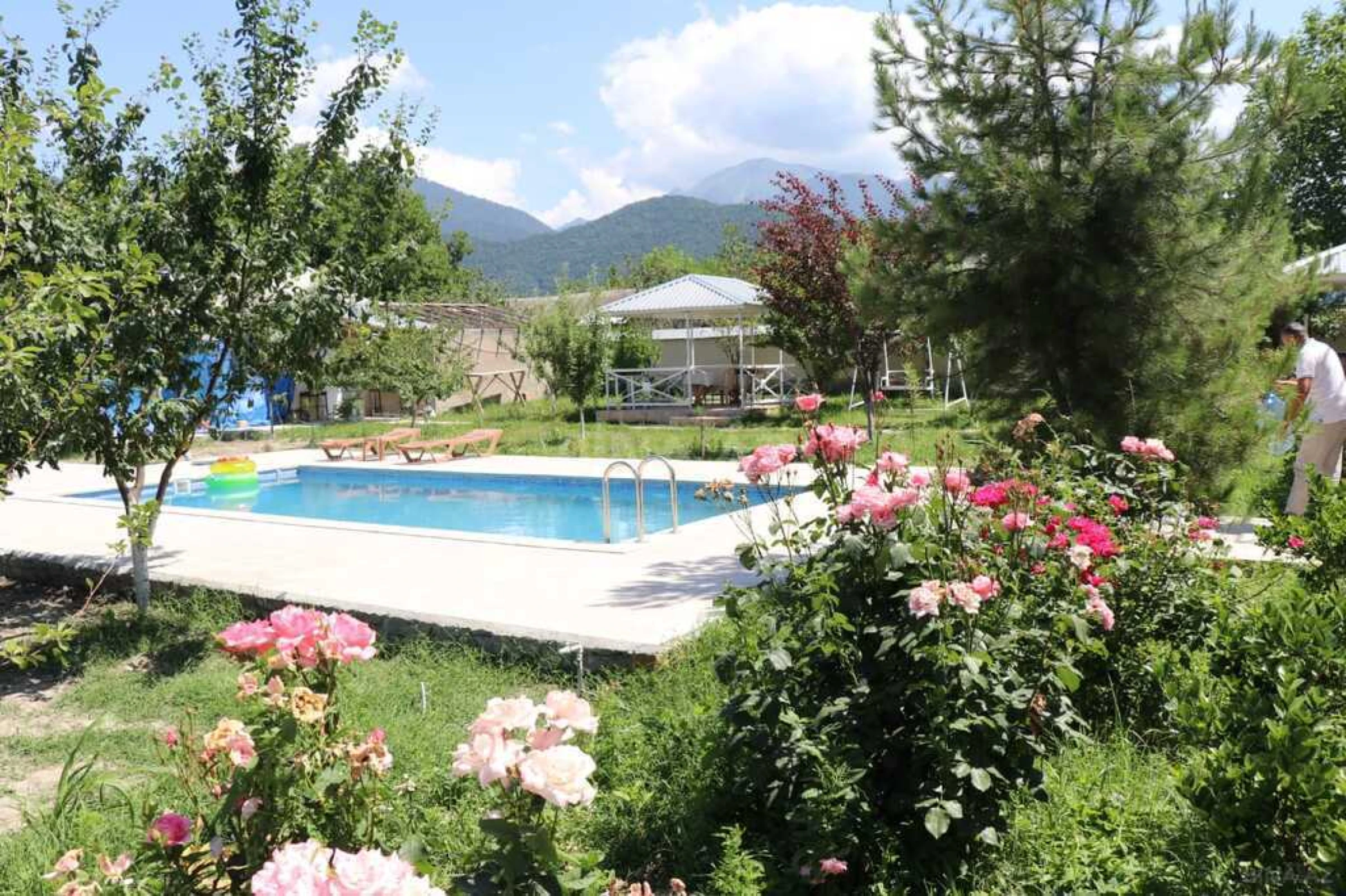 Satılır 8 otaqlı həyət evi 267 m²