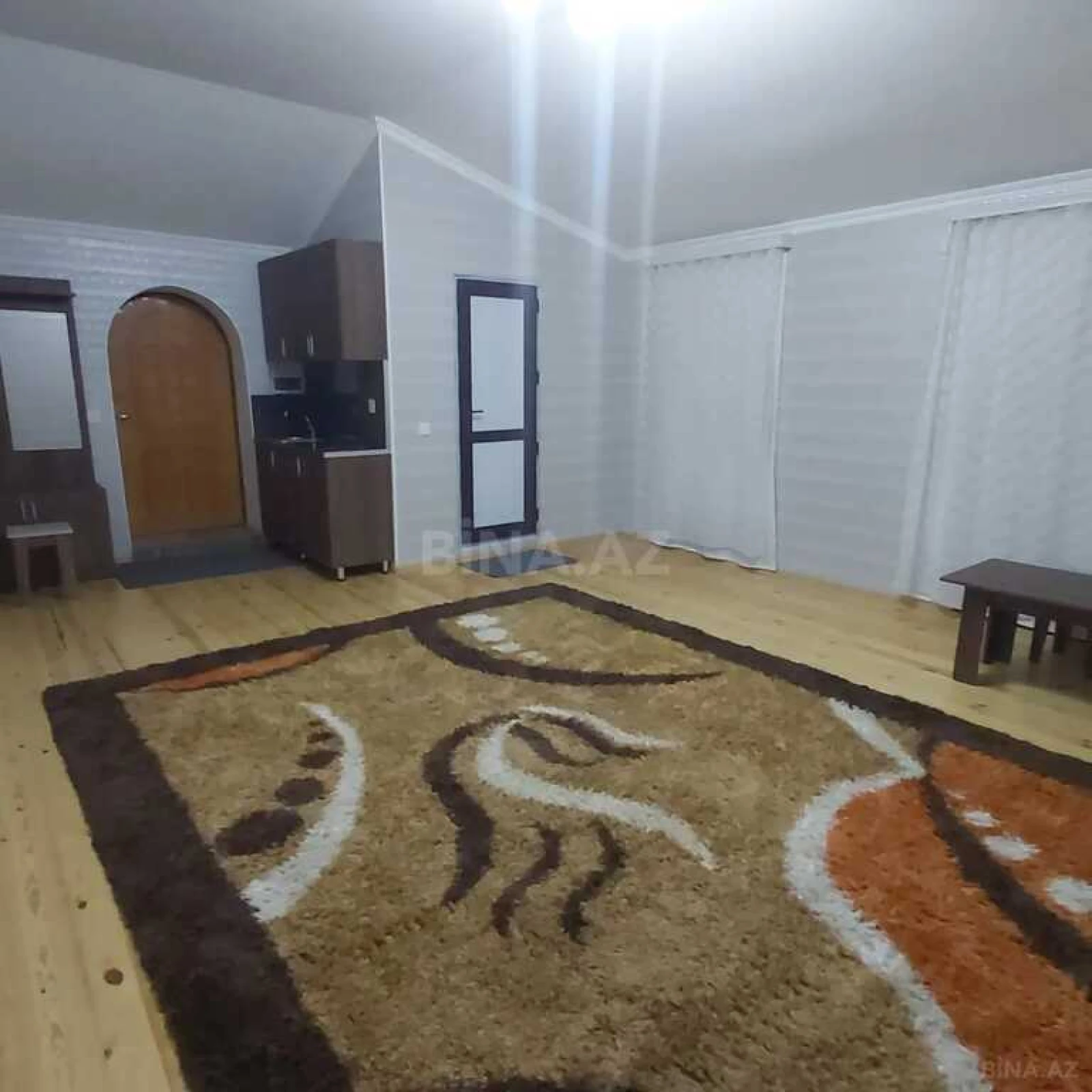 Satılır 8 otaqlı həyət evi 267 m²