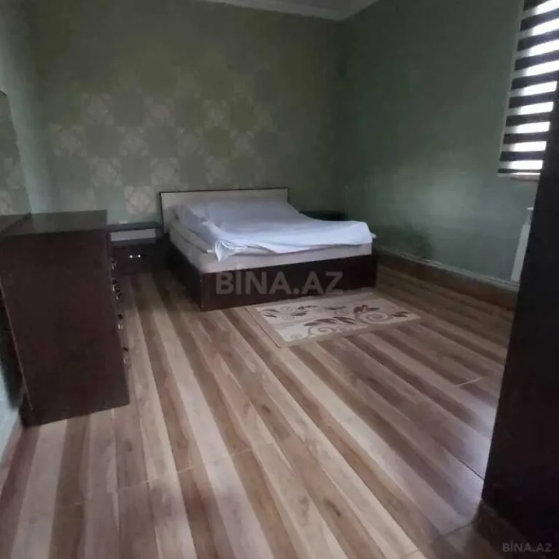 Satılır 8 otaqlı həyət evi 267 m²