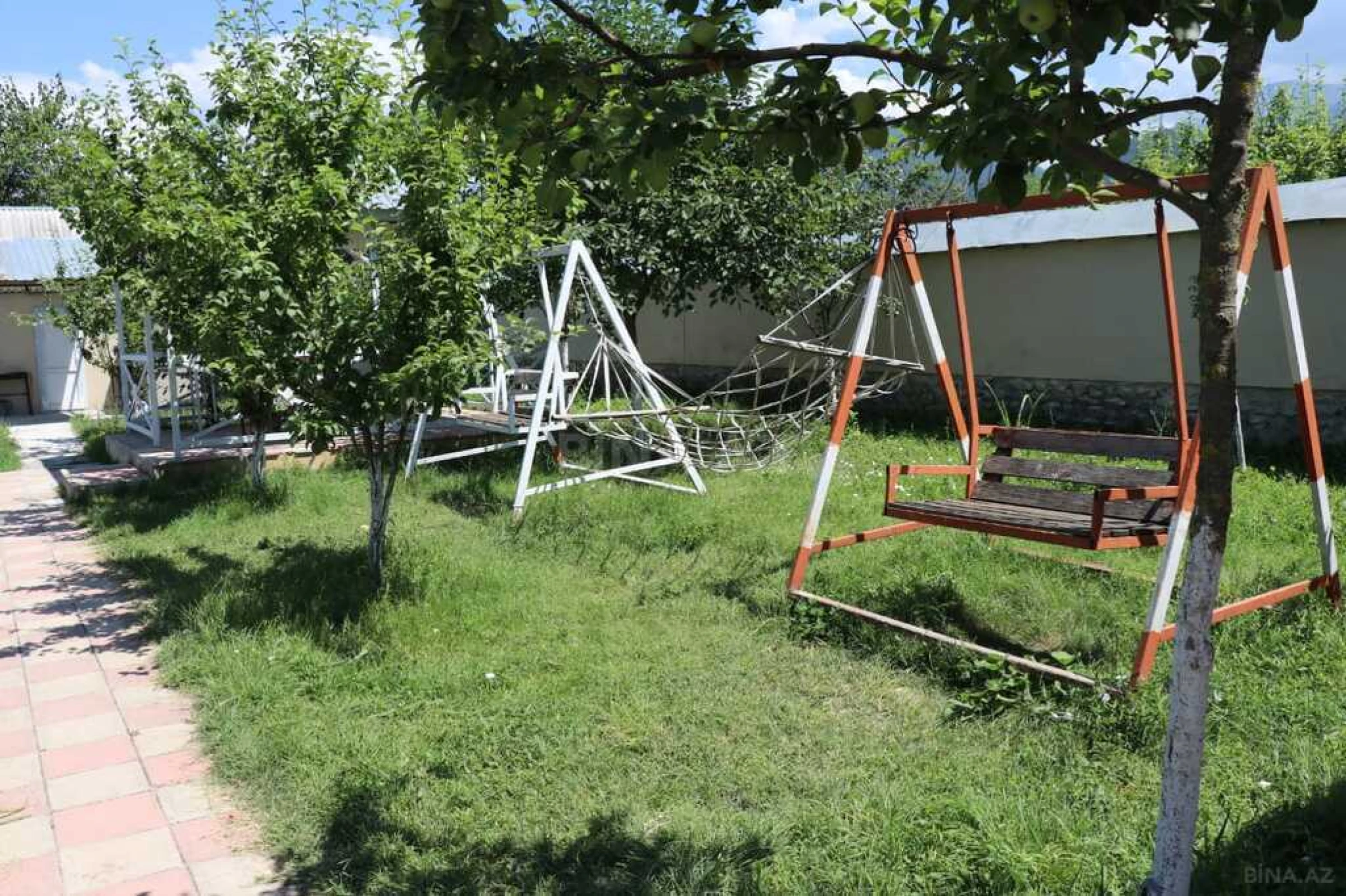 Satılır 8 otaqlı həyət evi 267 m²