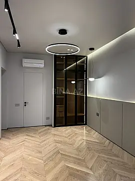 Satılır 4 otaqlı mənzil 155 m²