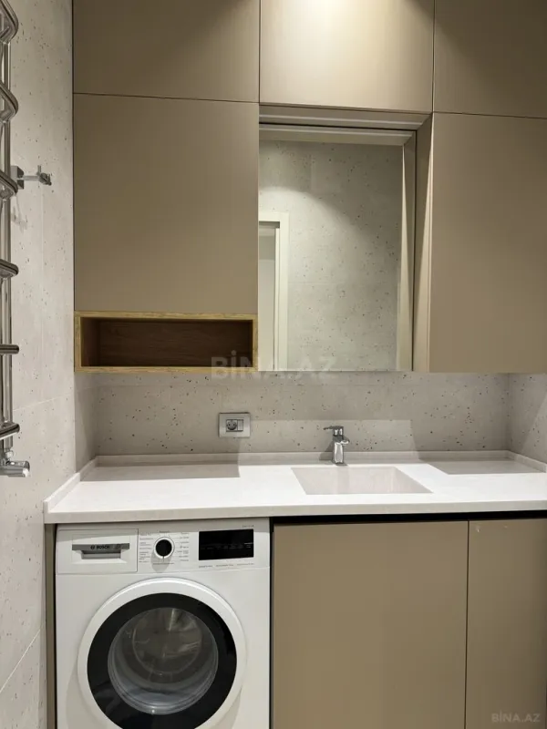 Satılır 4 otaqlı mənzil 155 m²