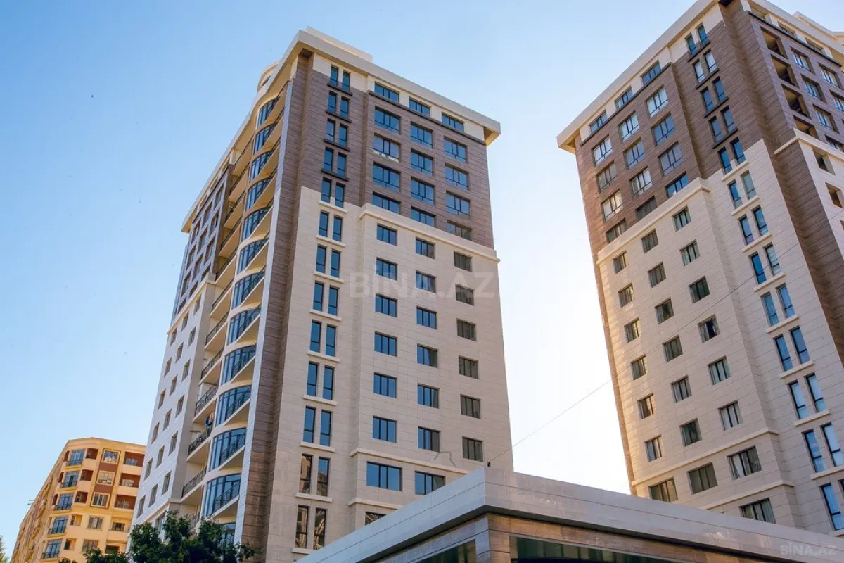 Satılır 4 otaqlı mənzil 155 m²