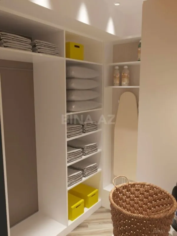 Satılır 3 otaqlı mənzil 118 m²