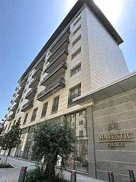 Satılır 3 otaqlı mənzil 118 m²
