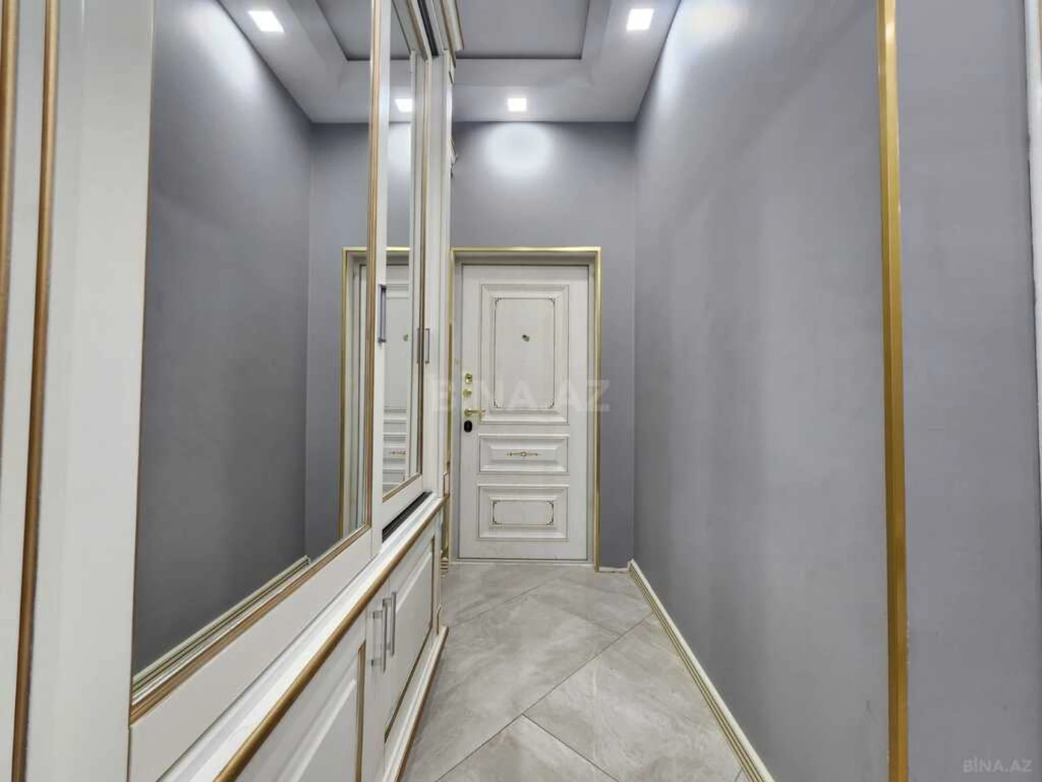 Satılır 3 otaqlı mənzil 82 m²