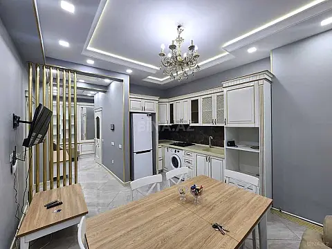 Satılır 3 otaqlı mənzil 82 m²