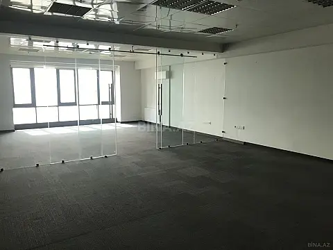 Satılır 6 otaqlı ofis 272 m²