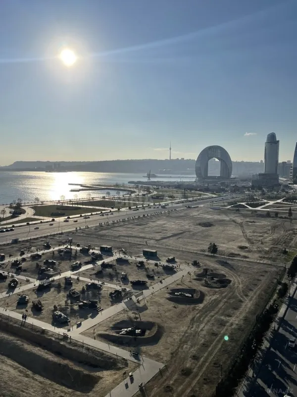 Satılır 6 otaqlı ofis 272 m²
