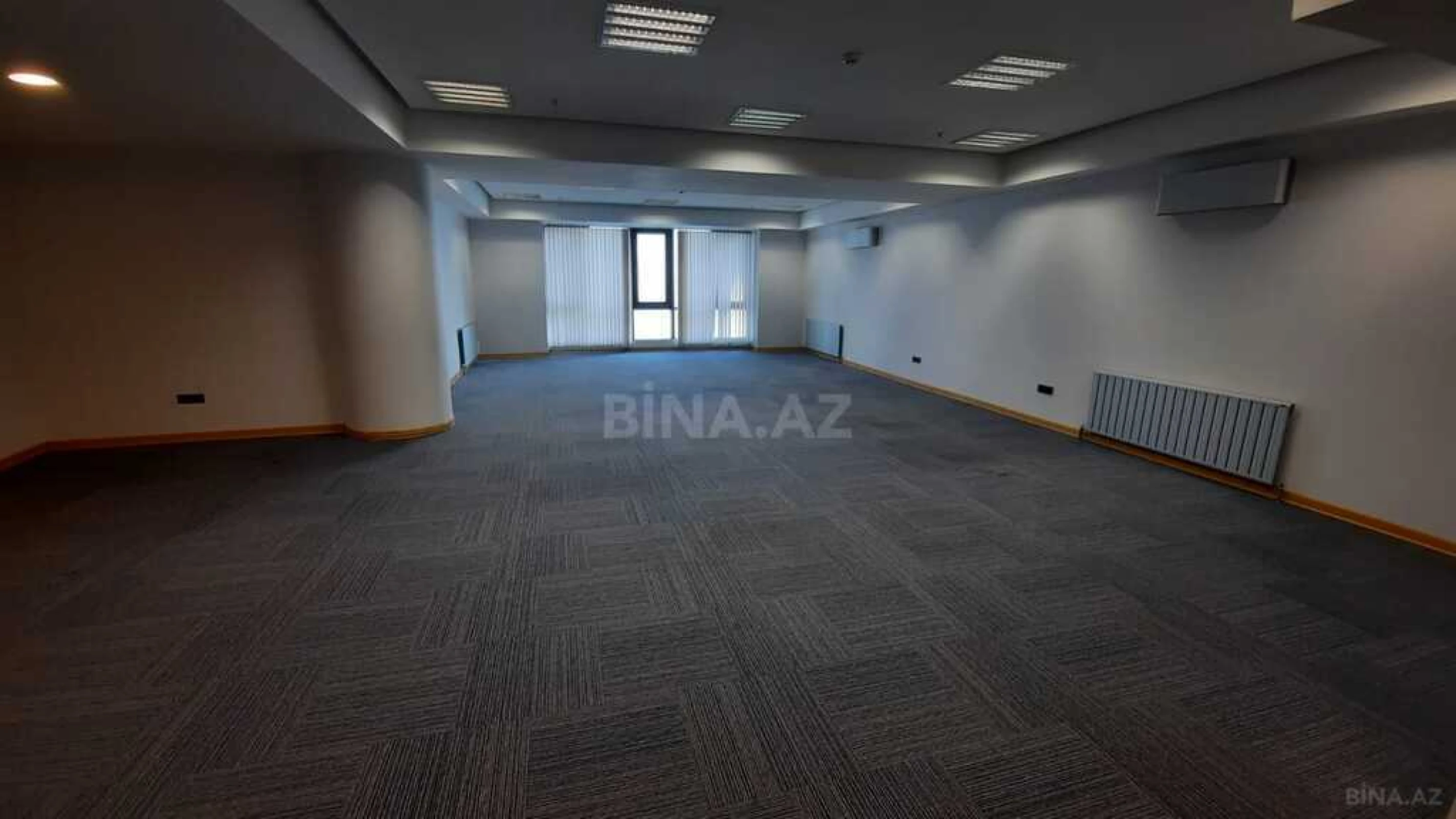 Satılır 6 otaqlı ofis 272 m²