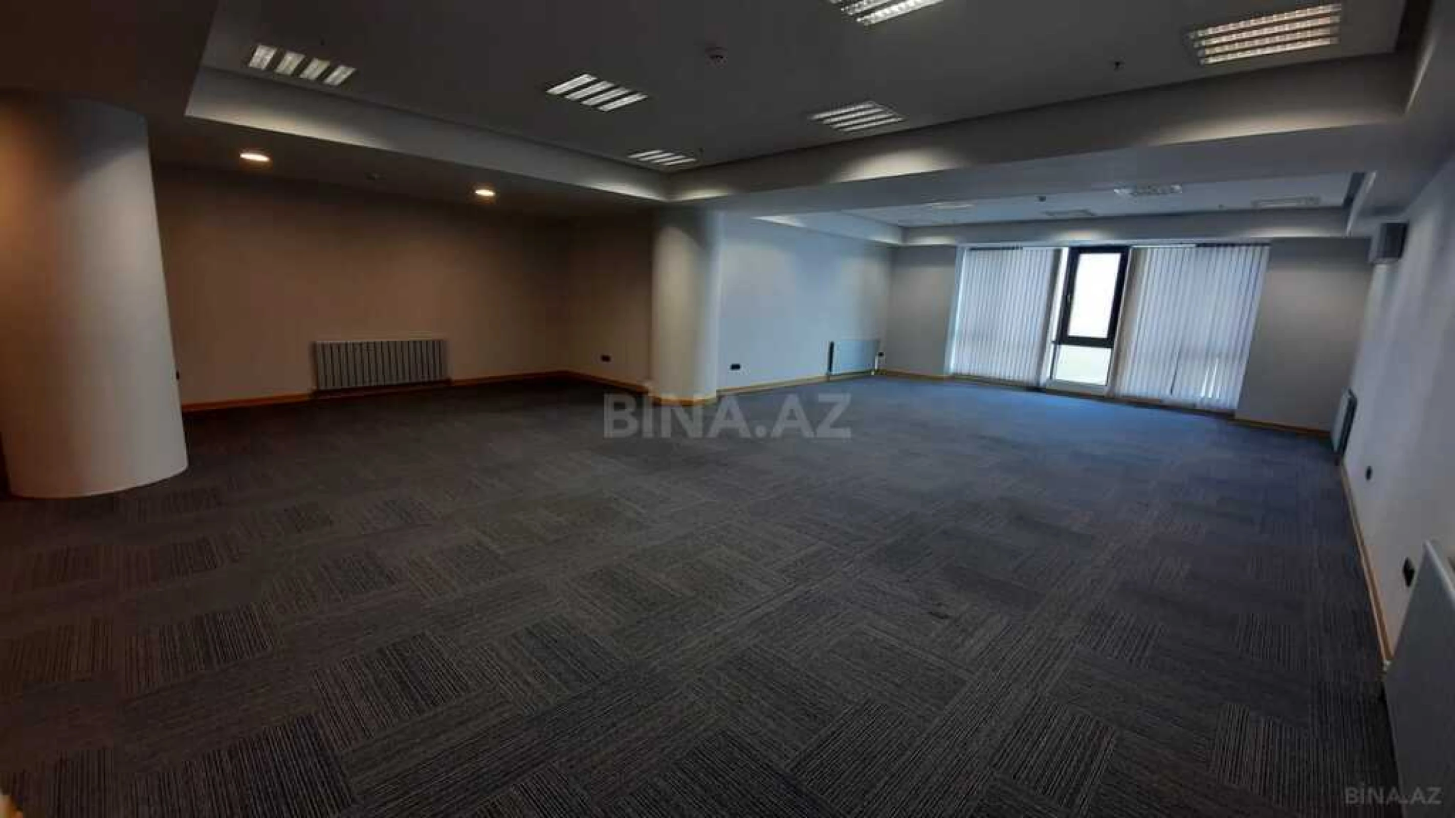 Satılır 6 otaqlı ofis 272 m²