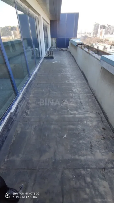 Satılır 5 otaqlı mənzil 385 m²