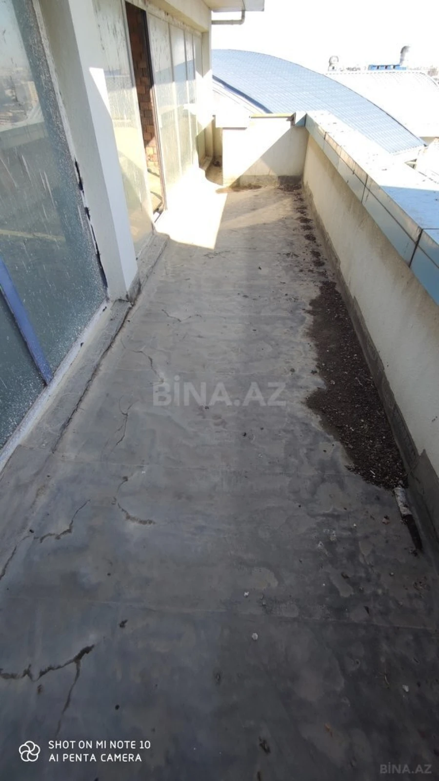 Satılır 5 otaqlı mənzil 385 m²