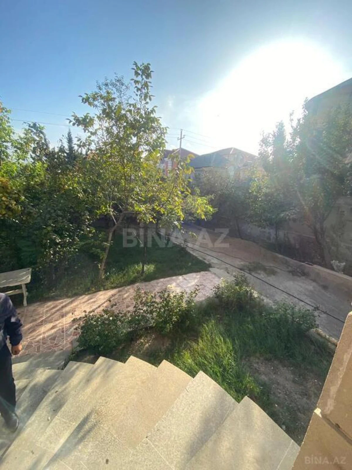 Satılır 10 otaqlı həyət evi 1348 m²