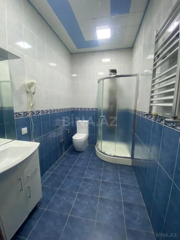 Satılır 10 otaqlı həyət evi 1348 m²