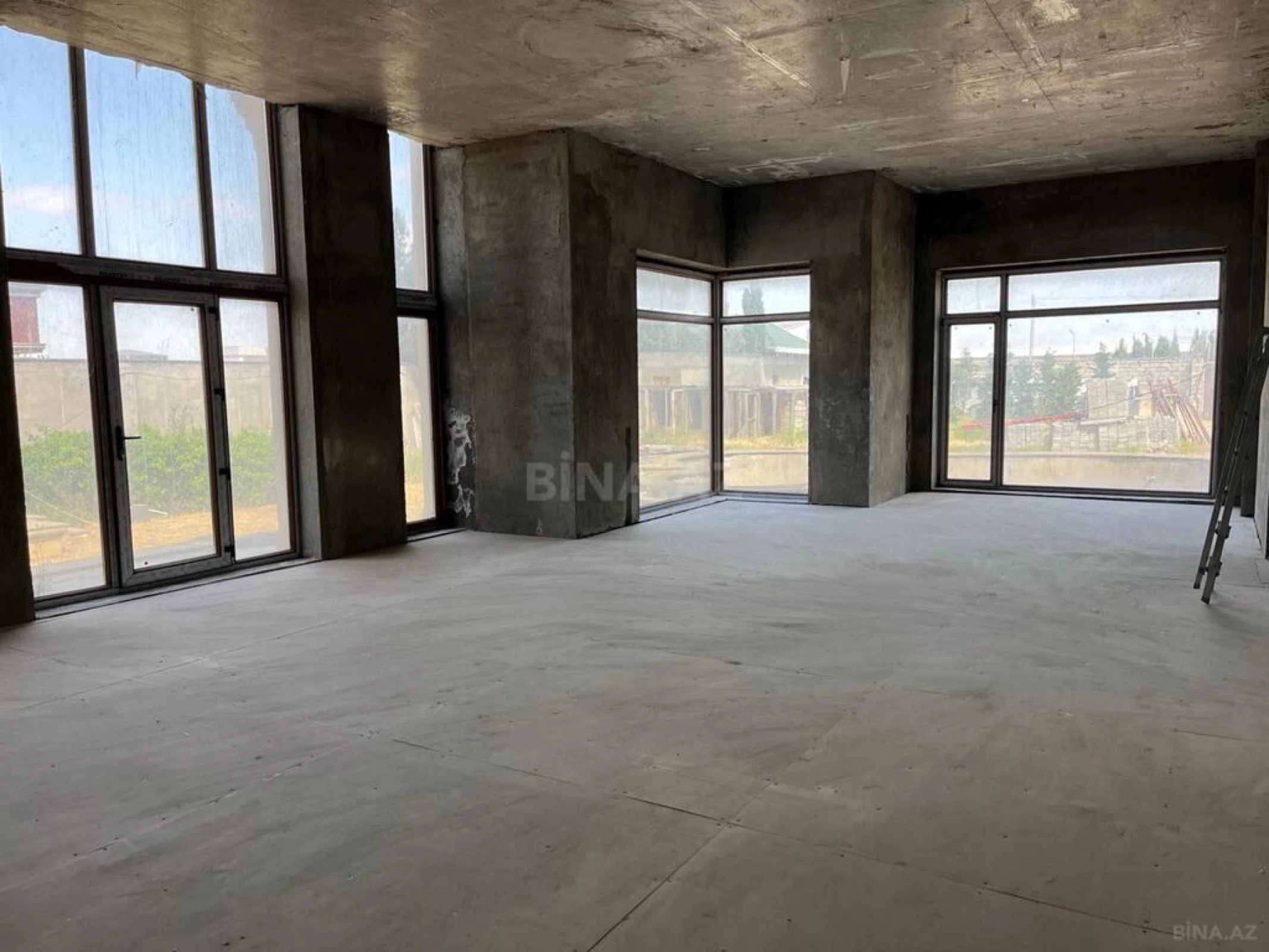 Satılır 7 otaqlı həyət evi 500 m²