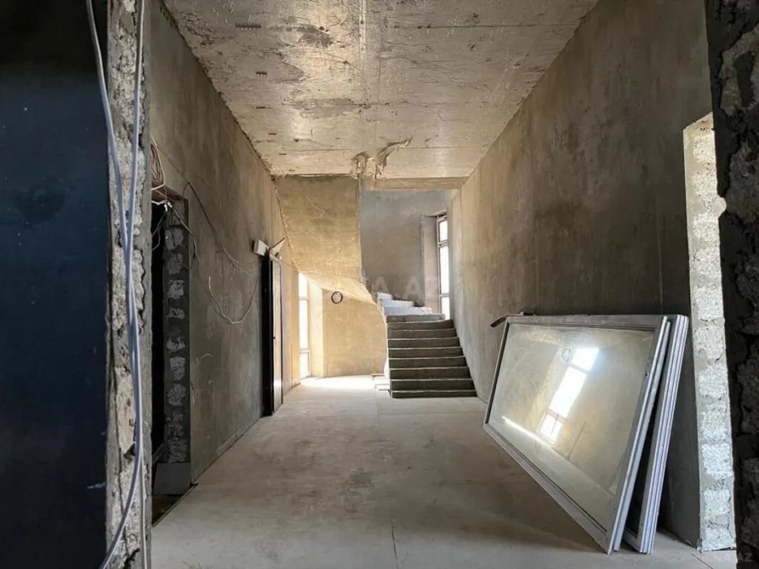 Satılır 7 otaqlı həyət evi 500 m²