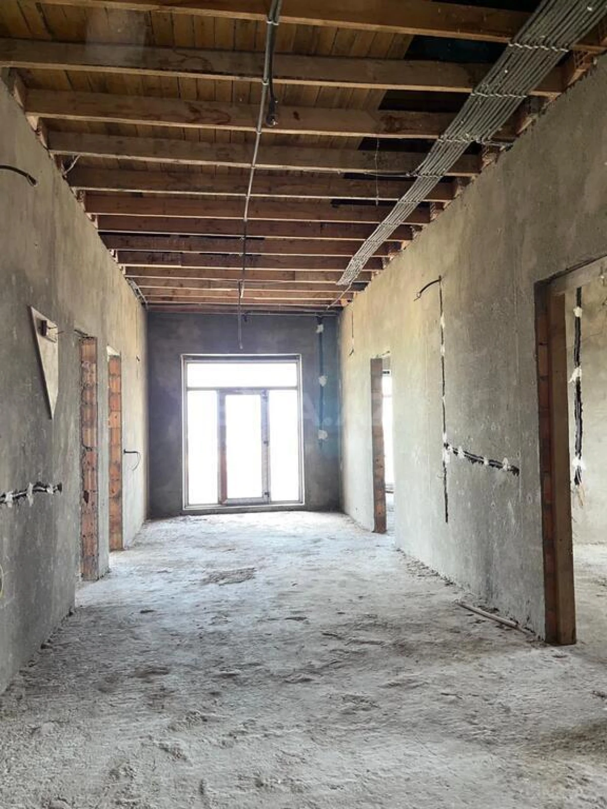 Satılır 7 otaqlı həyət evi 500 m²