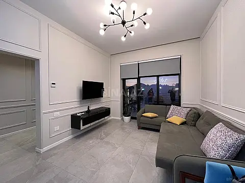 Kirayə verilir 6 otaqlı həyət evi 320 m²