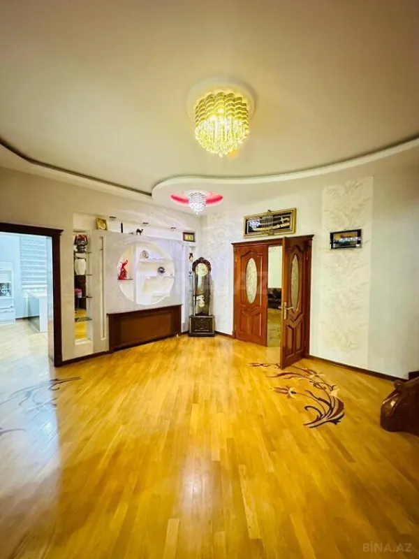 Kirayə verilir 6 otaqlı həyət evi 320 m²