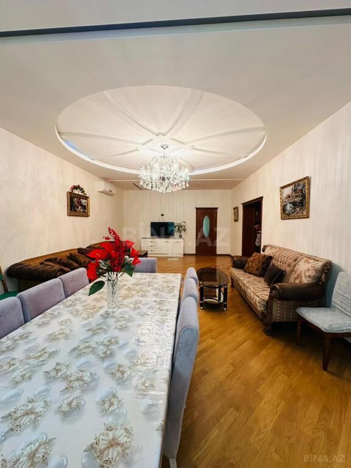 Kirayə verilir 6 otaqlı həyət evi 320 m²