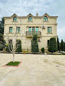 Kirayə verilir 6 otaqlı həyət evi 320 m²