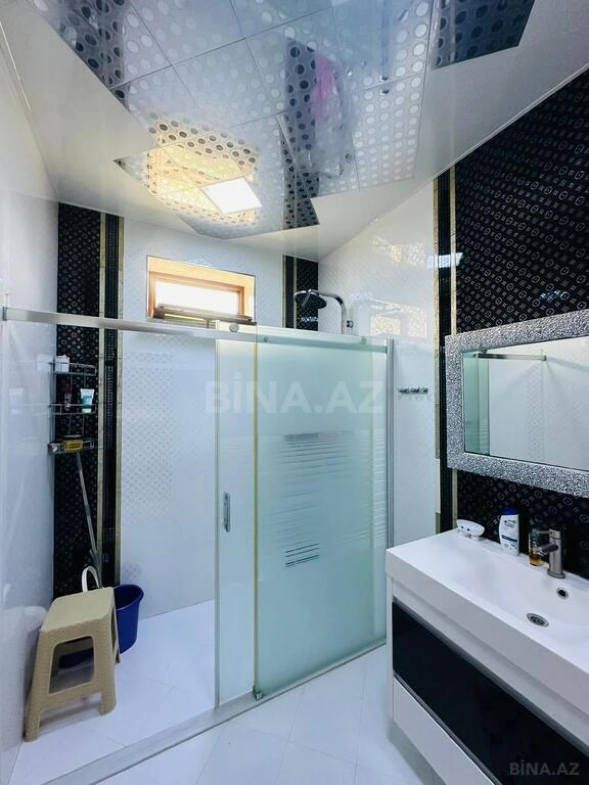 Kirayə verilir 6 otaqlı həyət evi 320 m²