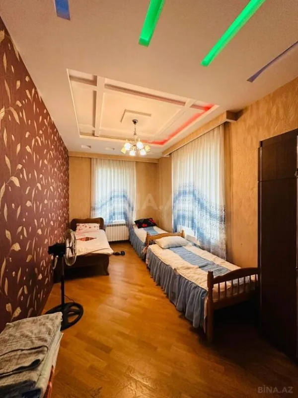 Kirayə verilir 6 otaqlı həyət evi 320 m²