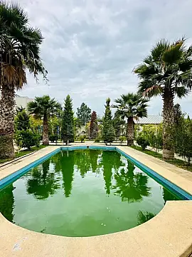 Kirayə verilir 6 otaqlı həyət evi 320 m²