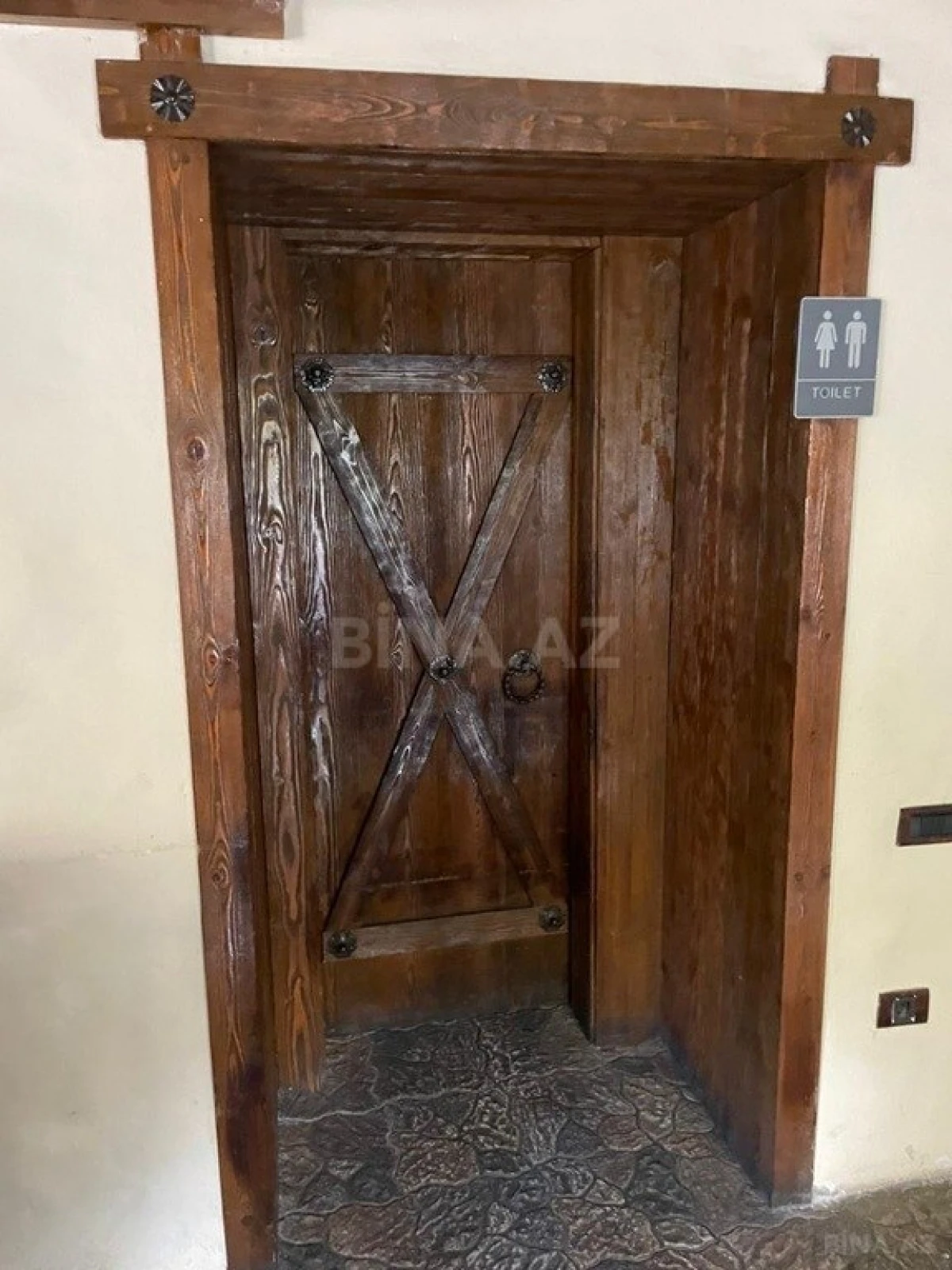 Satılır obyekt 170 m²