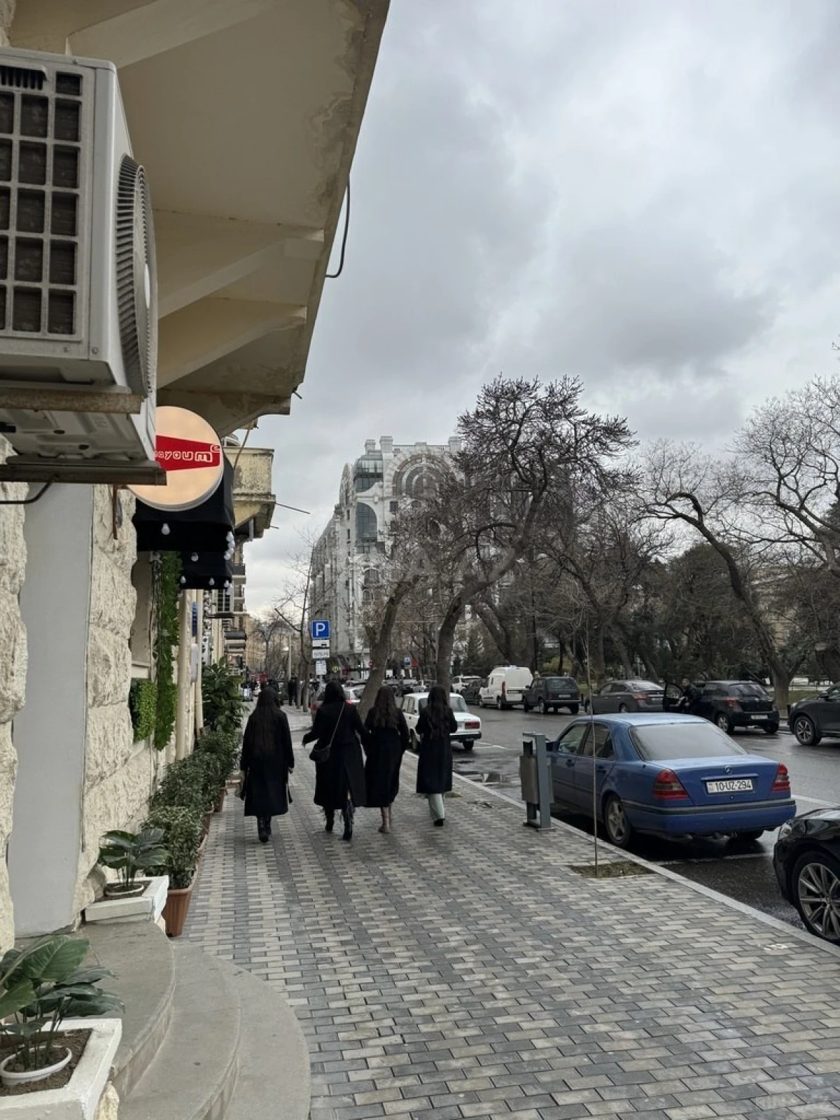 Satılır obyekt 170 m²