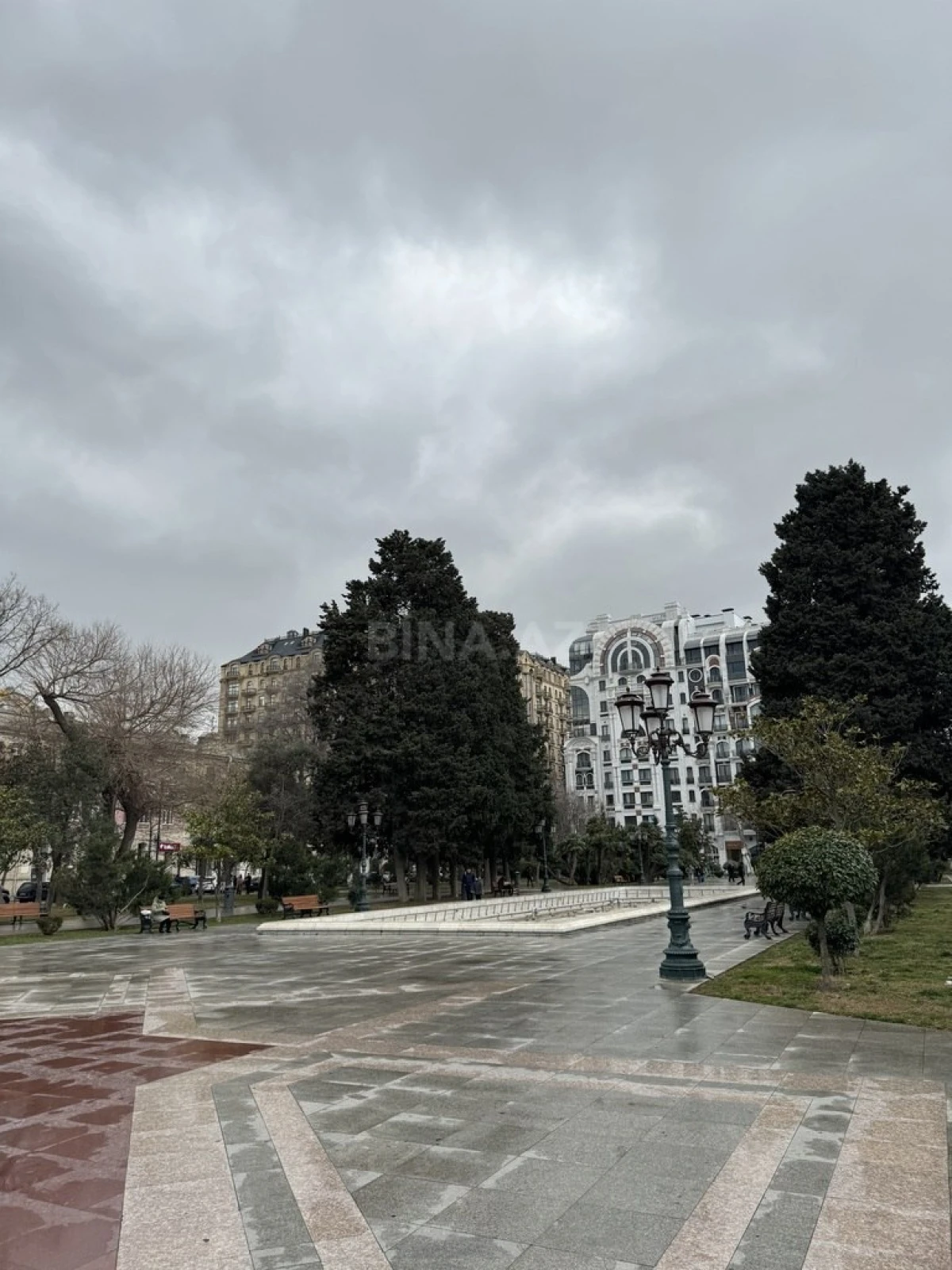 Satılır obyekt 170 m²