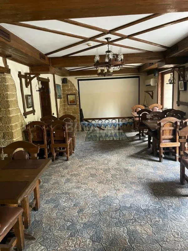 Satılır obyekt 170 m²