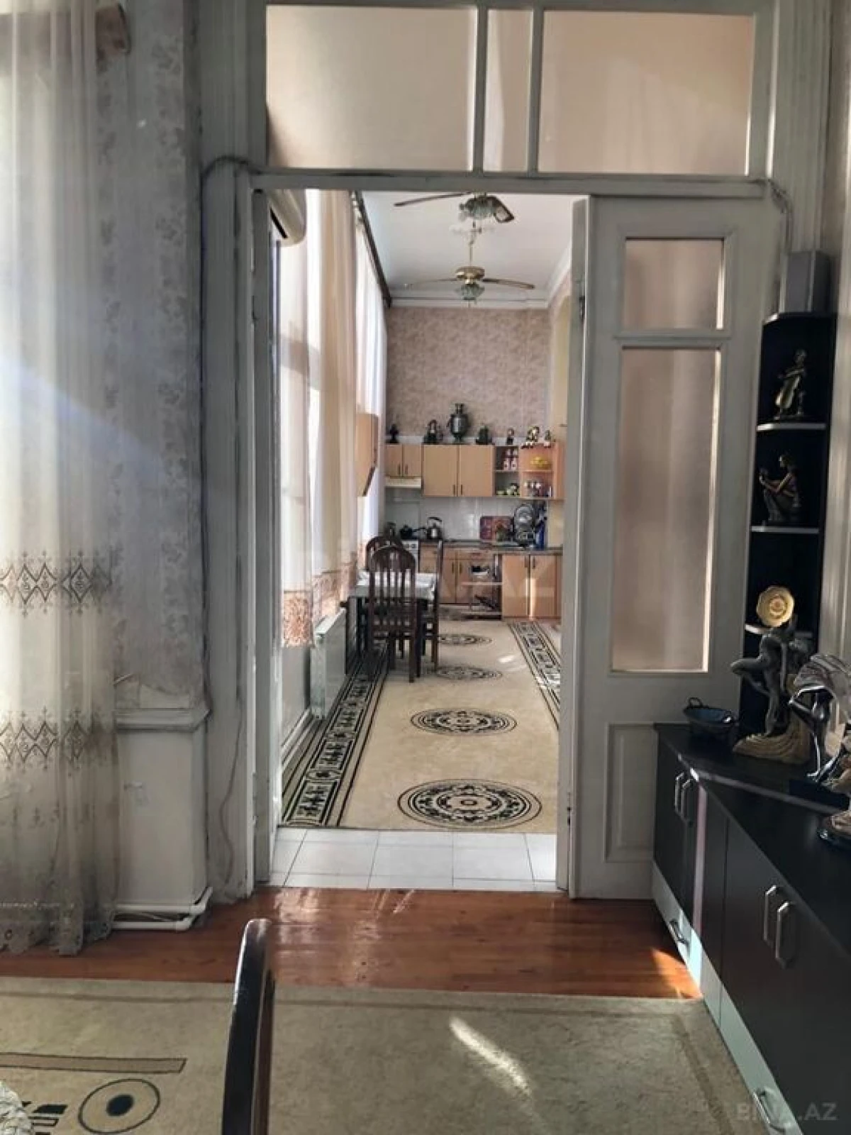 Satılır 6 otaqlı mənzil 130 m²