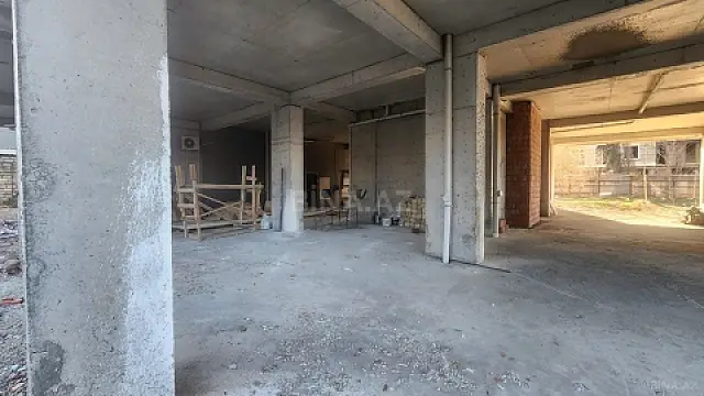 Satılır obyekt 317 m²