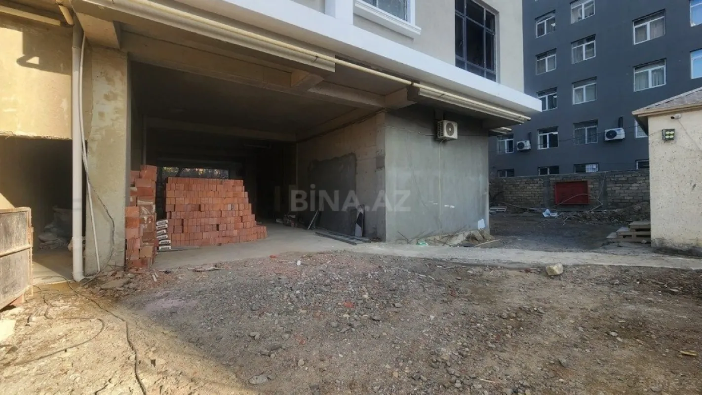 Satılır obyekt 317 m²