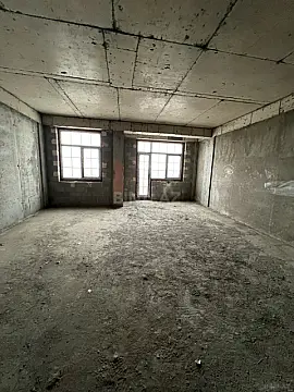 Satılır 5 otaqlı mənzil 250 m²