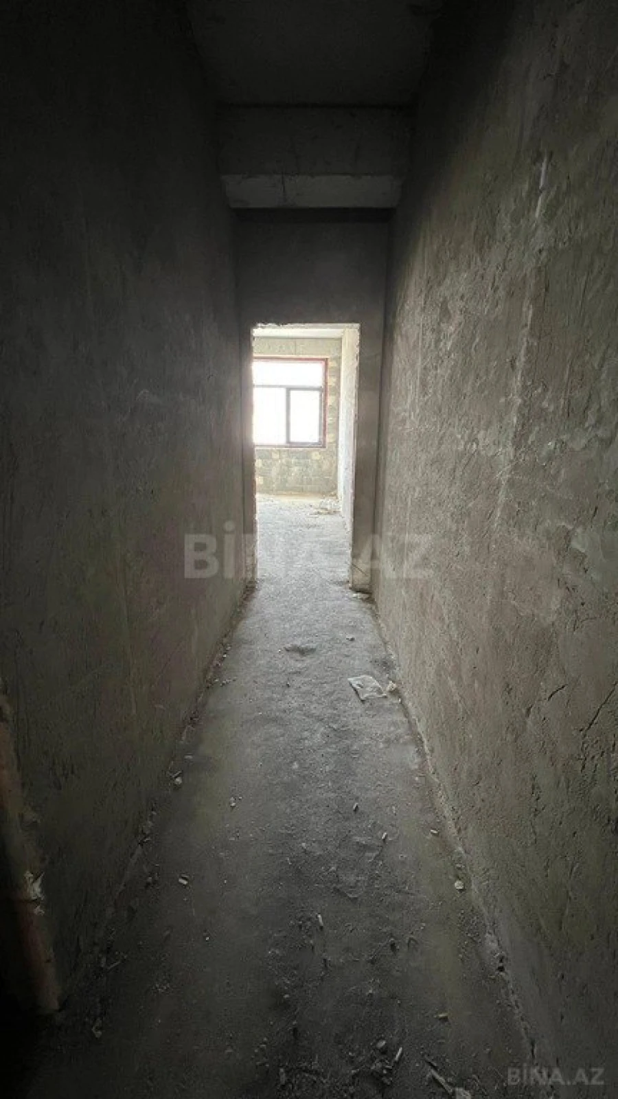 Satılır 5 otaqlı mənzil 250 m²