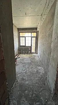 Satılır 5 otaqlı mənzil 250 m²