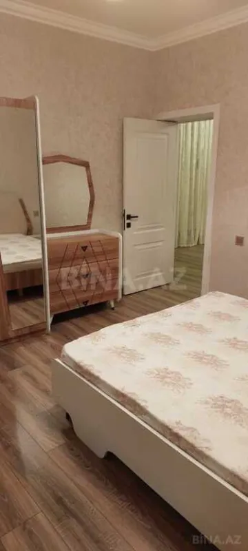 Satılır 6 otaqlı həyət evi 300 m²
