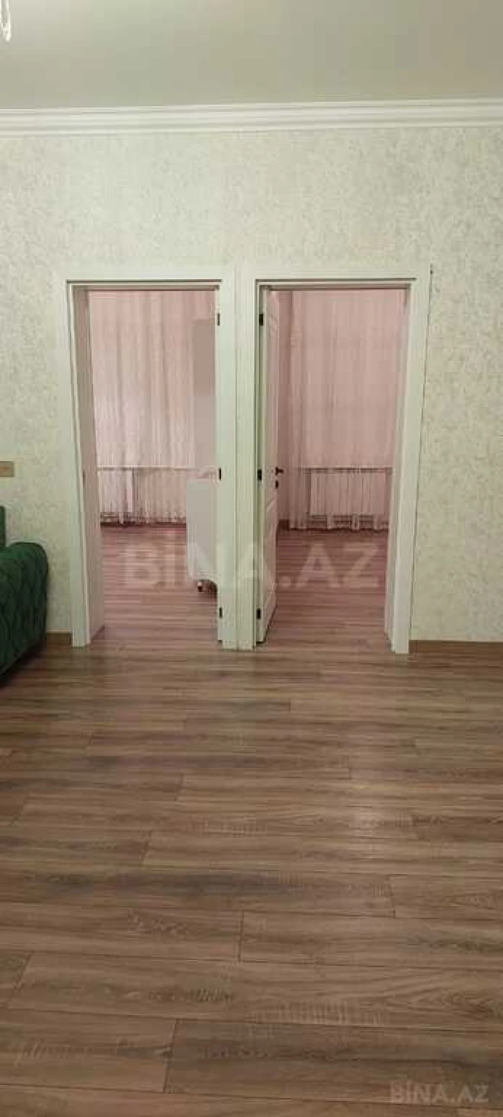 Satılır 6 otaqlı həyət evi 300 m²