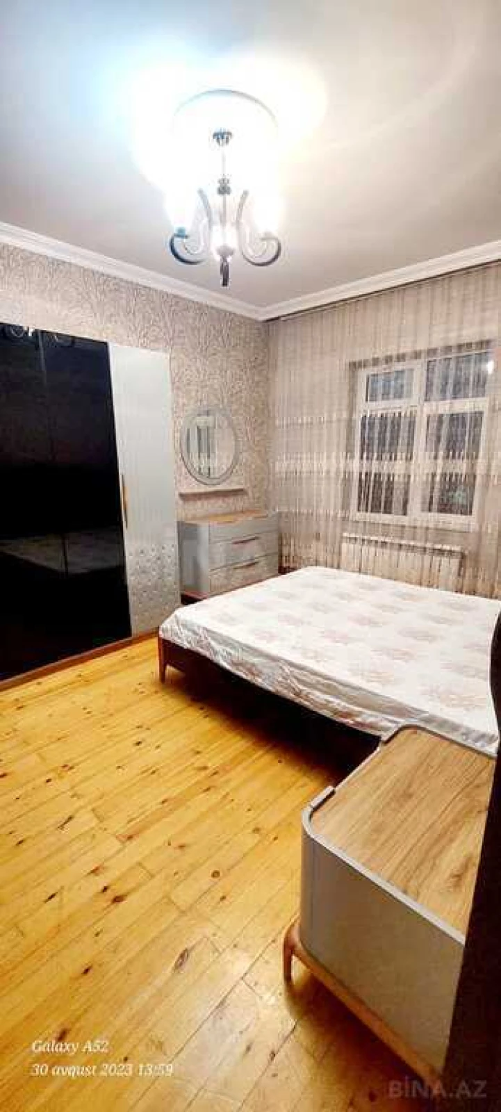 Satılır 6 otaqlı həyət evi 300 m²