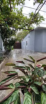 Satılır 6 otaqlı həyət evi 300 m²