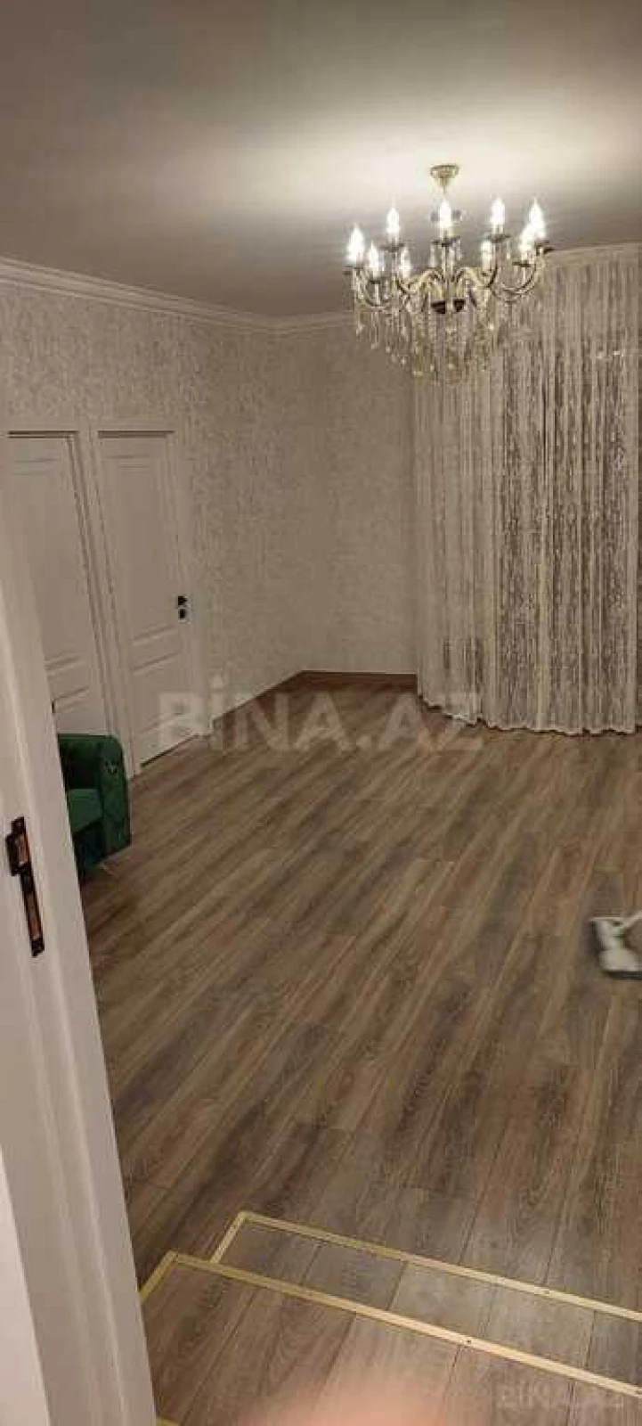 Satılır 6 otaqlı həyət evi 300 m²