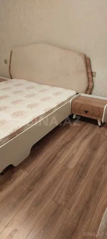 Satılır 6 otaqlı həyət evi 300 m²