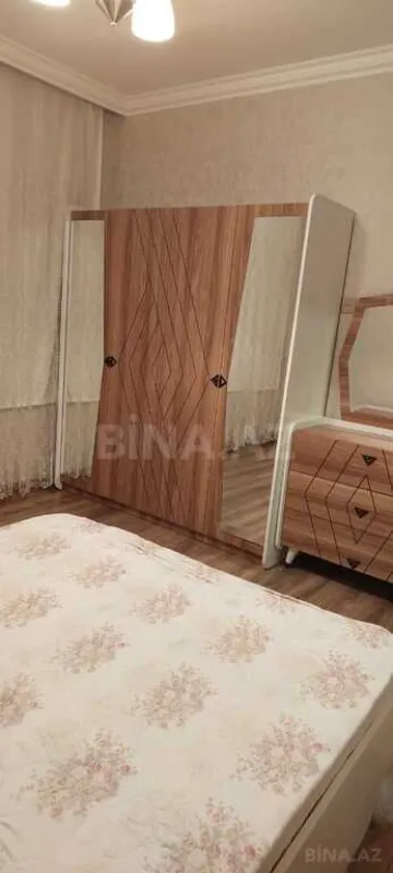 Satılır 6 otaqlı həyət evi 300 m²
