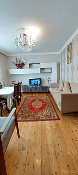 Satılır 6 otaqlı həyət evi 300 m²